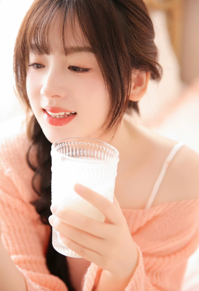 盘索里歌手